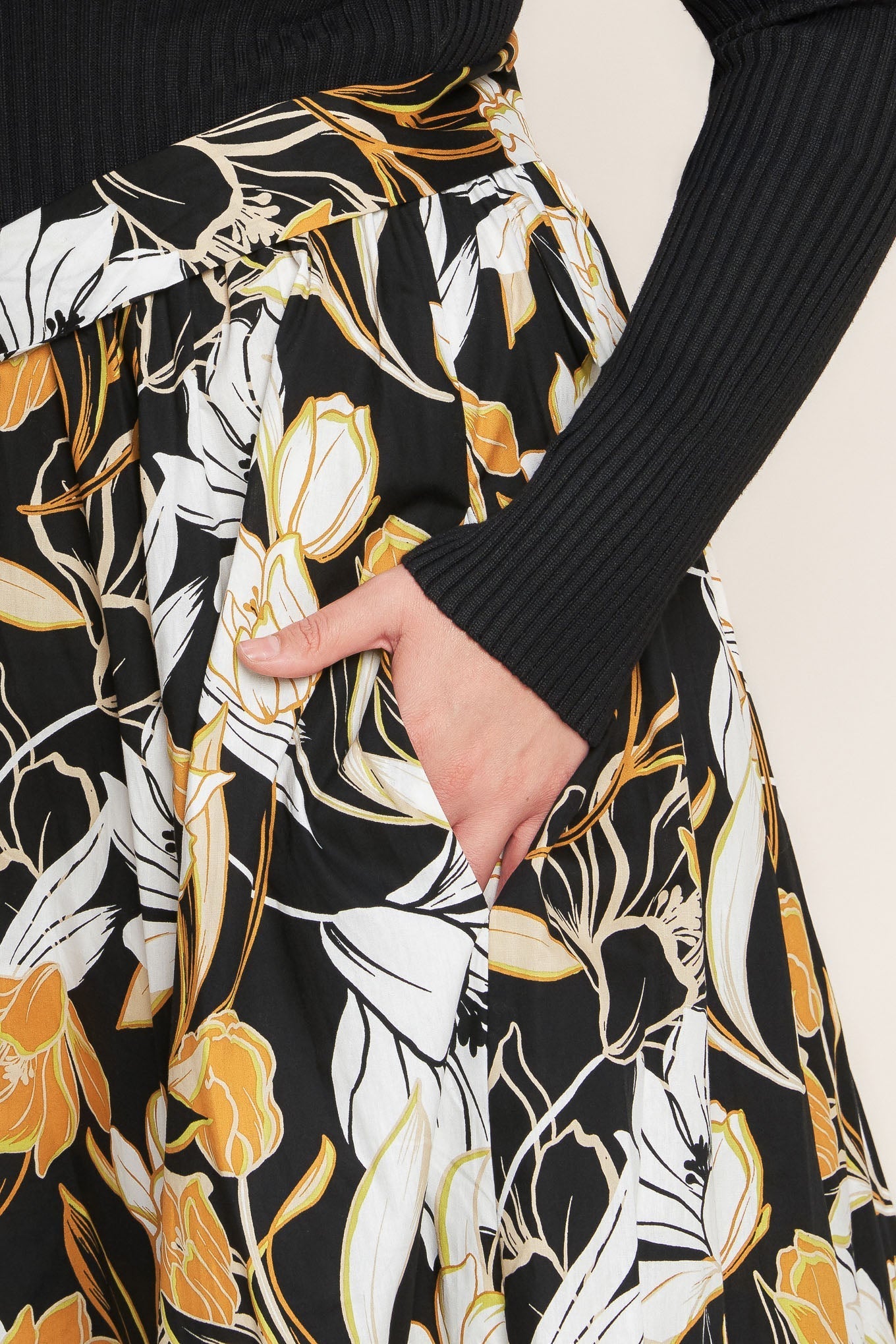 TWIST ON TIMELESS WOVEN MIDI DRESS Flying Tomato